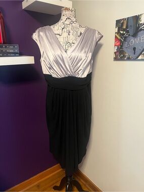 London Times Two-Tone V-Neck Midi Dress in Silver and Black
